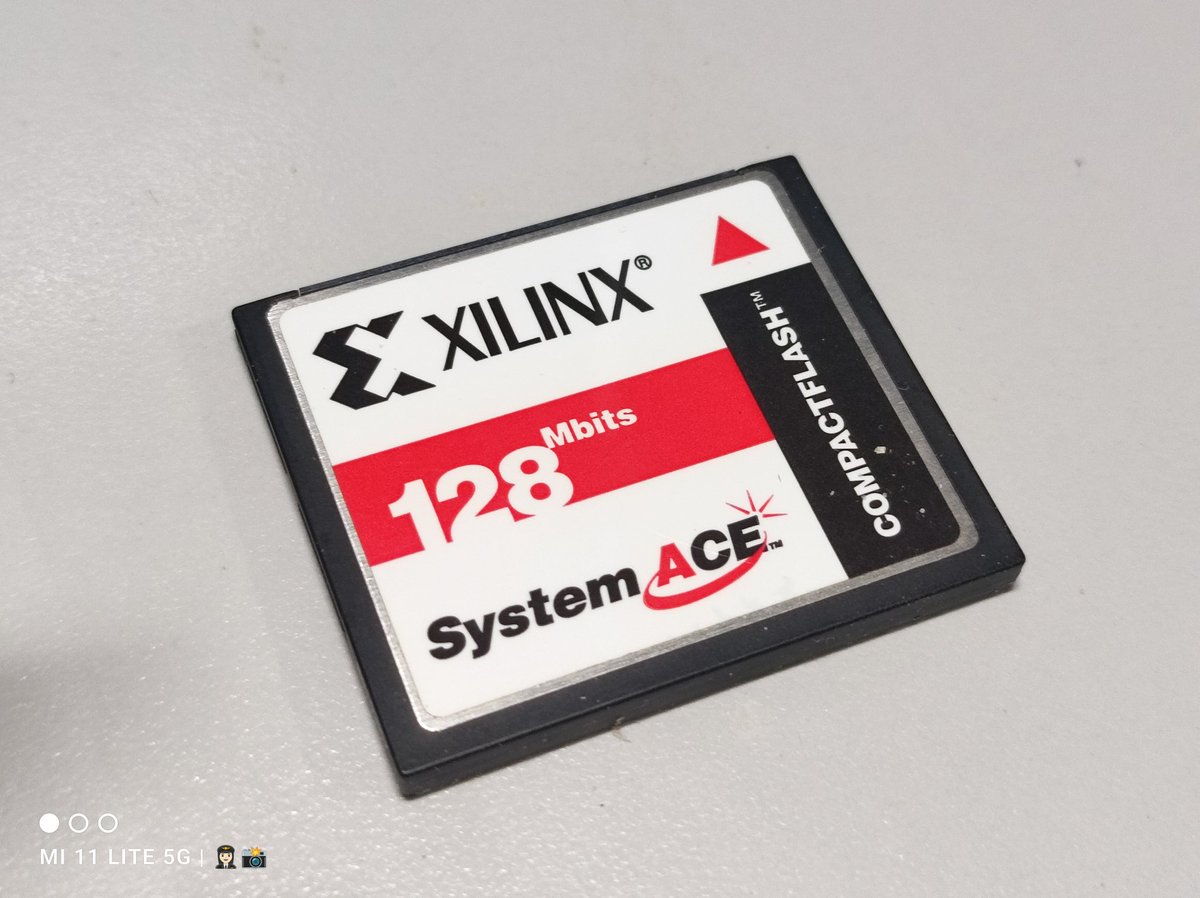 YuriLaboratory's tweet image. 🙋🏻‍♀️My new gear………

#XILINX のコンパクトフラッシュ！128Mbitしかない貴重品っ！128MBじゃないぞ！
