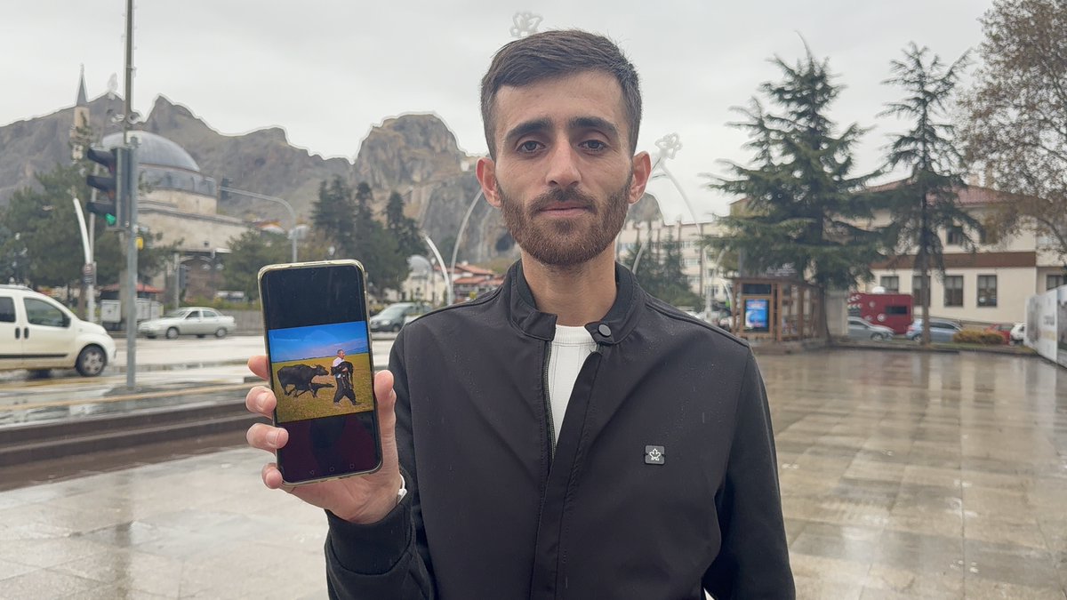 Fransa'da düzenlenen fotoğraf yarışmasında dünya ikincisi olan Mehmet Emin Coruş, vize alamadığı için Paris'teki ödül törenine katılamadı.