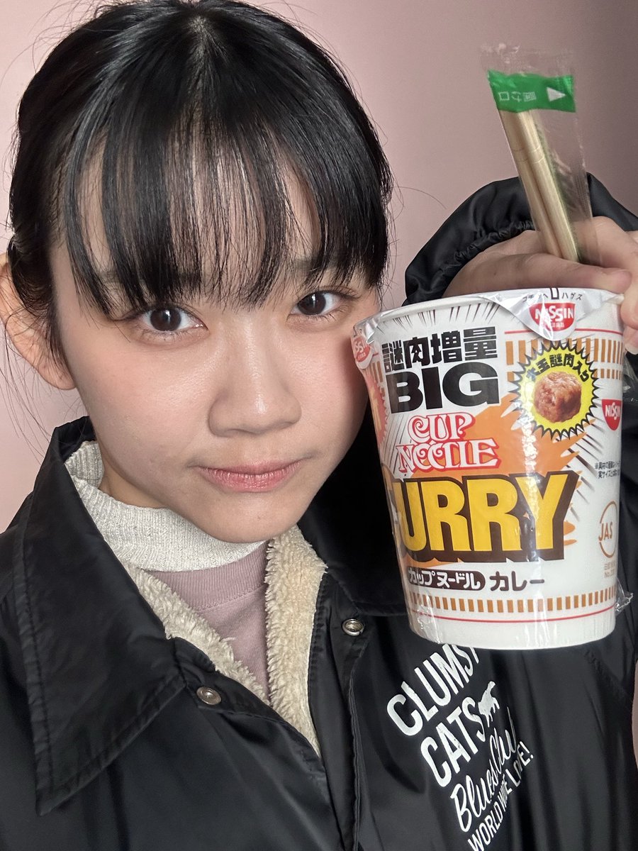 次は18時〜‼️ 待ち時間の間にコンビニとか行ってます✌️ 夜は満席