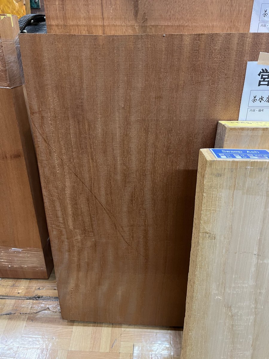 56のLP-CTMが作れる様な
ホンマホの1P材が来てますよ…