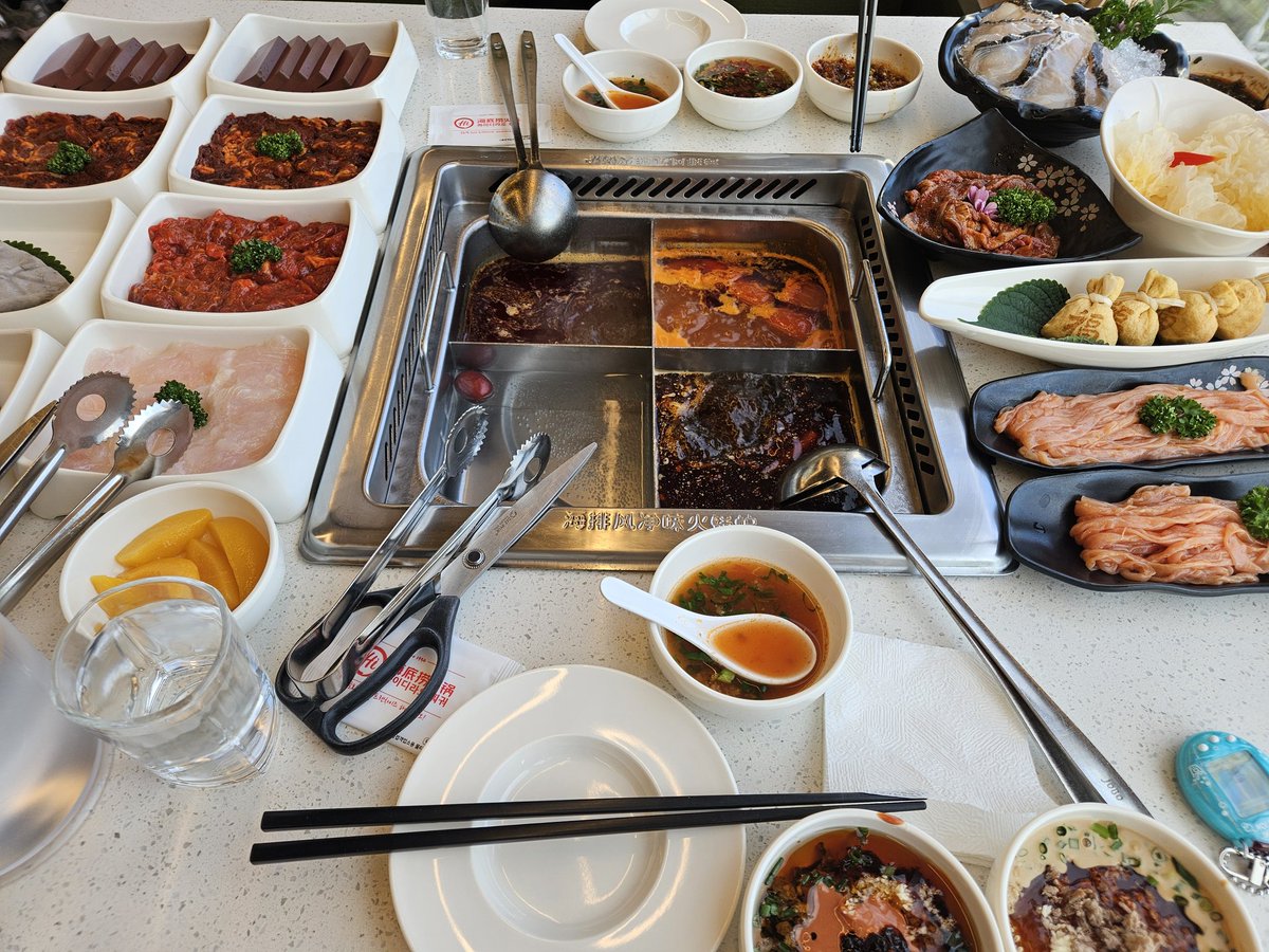 Kira_Beats's tweet photo. 2시간 대기 후 드디어🤤🤤🤤 https://t.co/bPR5eCKYpm