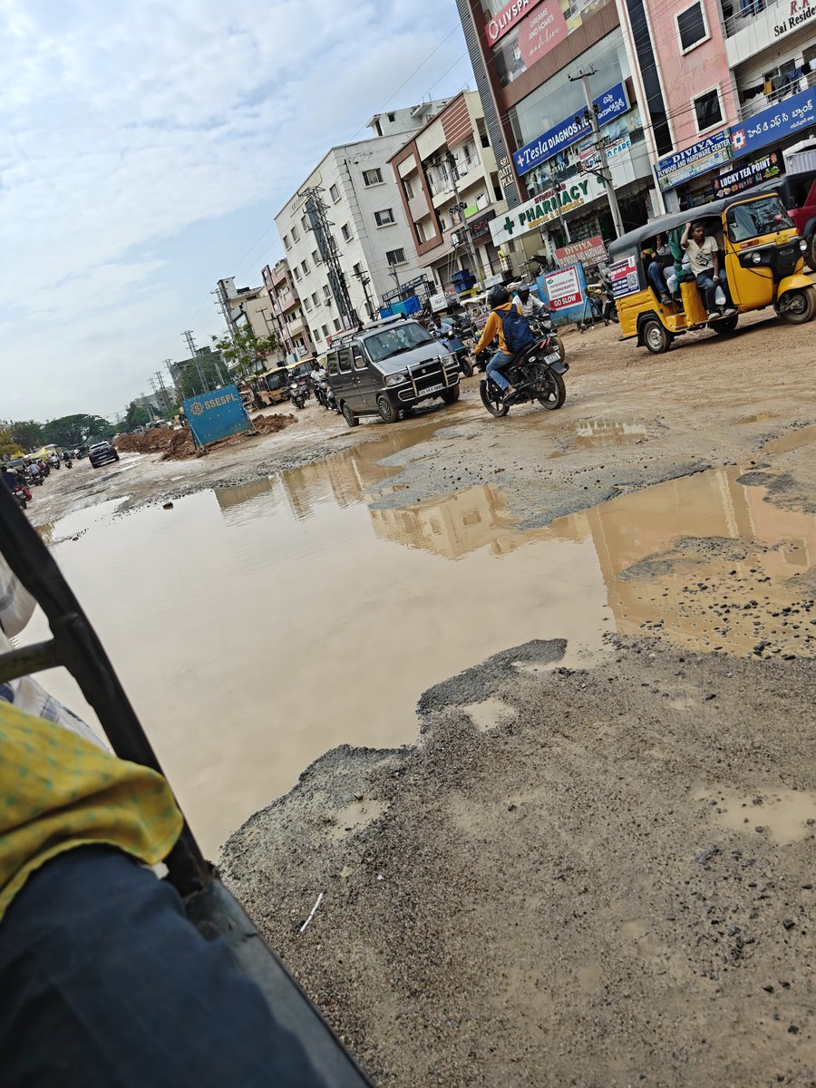 govindsneha24's tweet photo. @TelanganaCMO Sir, #Ameenpur is suffering, and our voices are still unheard for Road from #Ameenpur to #chandanagar
We urgently need action families, children, everyone is struggling. Please don’t ignore us. 🙏
#Ameenpur #PleaseHelp #WeNeedSupport #Telangana #Hyderabad #Ghmc https://t.co/a7209S1Tpz