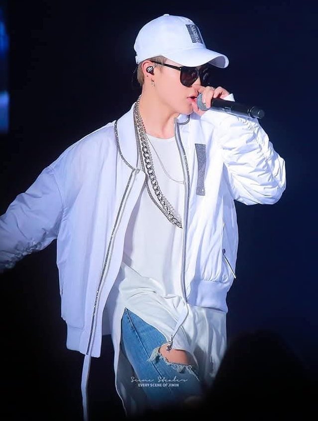 A thread of Yoongi loving and appreciating Jimin, the singer ~

"Jimin has the potential to go far musically."

"Jimin's voice is so sweet. There are not a lot of people who have a voice like Jimin's. I think this aspect of him is very charming."