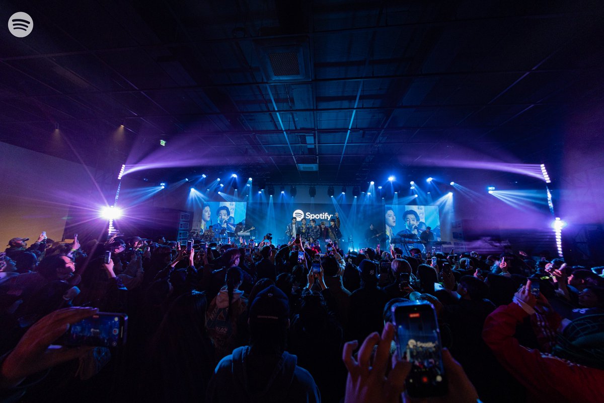 SpotifyKR's tweet photo. 스포티파이 하우스 서울의 둘째 날 무대가 막을 올렸습니다🎵

Jay Park, LNGSHOT, Zion.T,
BIBI, 그리고 JUNNY까지
강렬한 퍼포먼스로 성수를 빛낸 아티스트들의 무대 위 순간들을 만나보세요!

오늘은 스포티파이 하우스 서울의 마지막 날📢

놓치지 말고, 성수에서 꼭 함께 만나요!
https://t.co/Fuq8qRPXEv