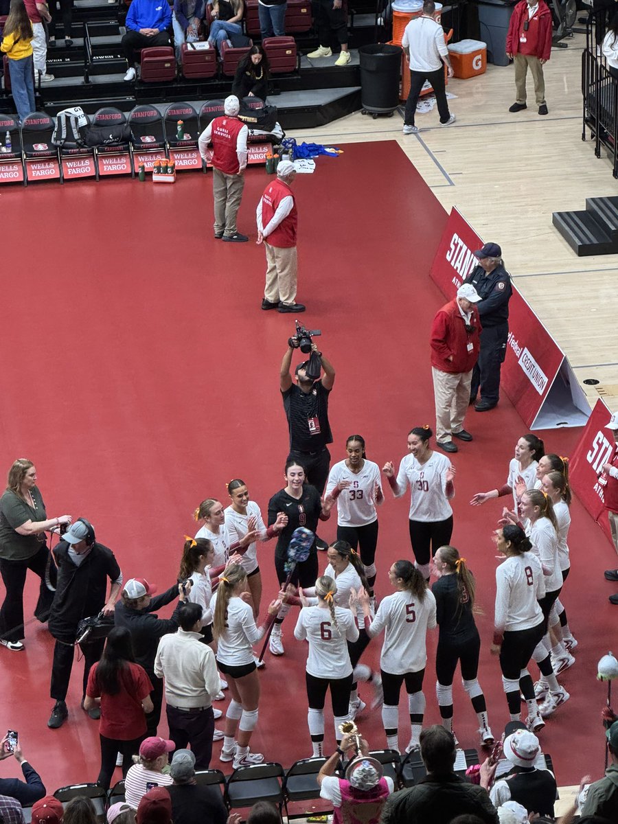 slamdunk406's tweet image. No. 5 Stanford gets 3-2 (26-24, 25-22, 18-25, 17-25, 16-14) victory over No. 3 Pitt. Julia Blyashov (20 kills), Elia Rubin (16 kills), &amp;amp; Jordyn Harvey (15 kills) led the way for the Cardinal. 400th career win for Kevin Hambly. 

#Stanford #Pitt #ACCWVB