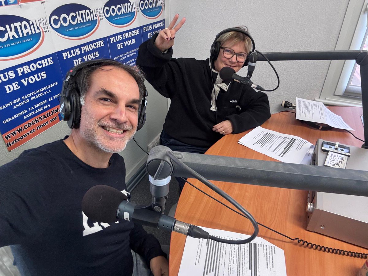 L'émission des 30 ans de COCKTAIL FM diffusée en direct le lundi 10 novembre de 9 h à 11 h sur Cocktail FM est en ligne!
Présenté par Baptiste et Launa en podcast ici sur cocktailfm.com en deux parties :
cocktailfm.com/.../infos-loca…...
cocktailfm.com/.../infos-loca…...