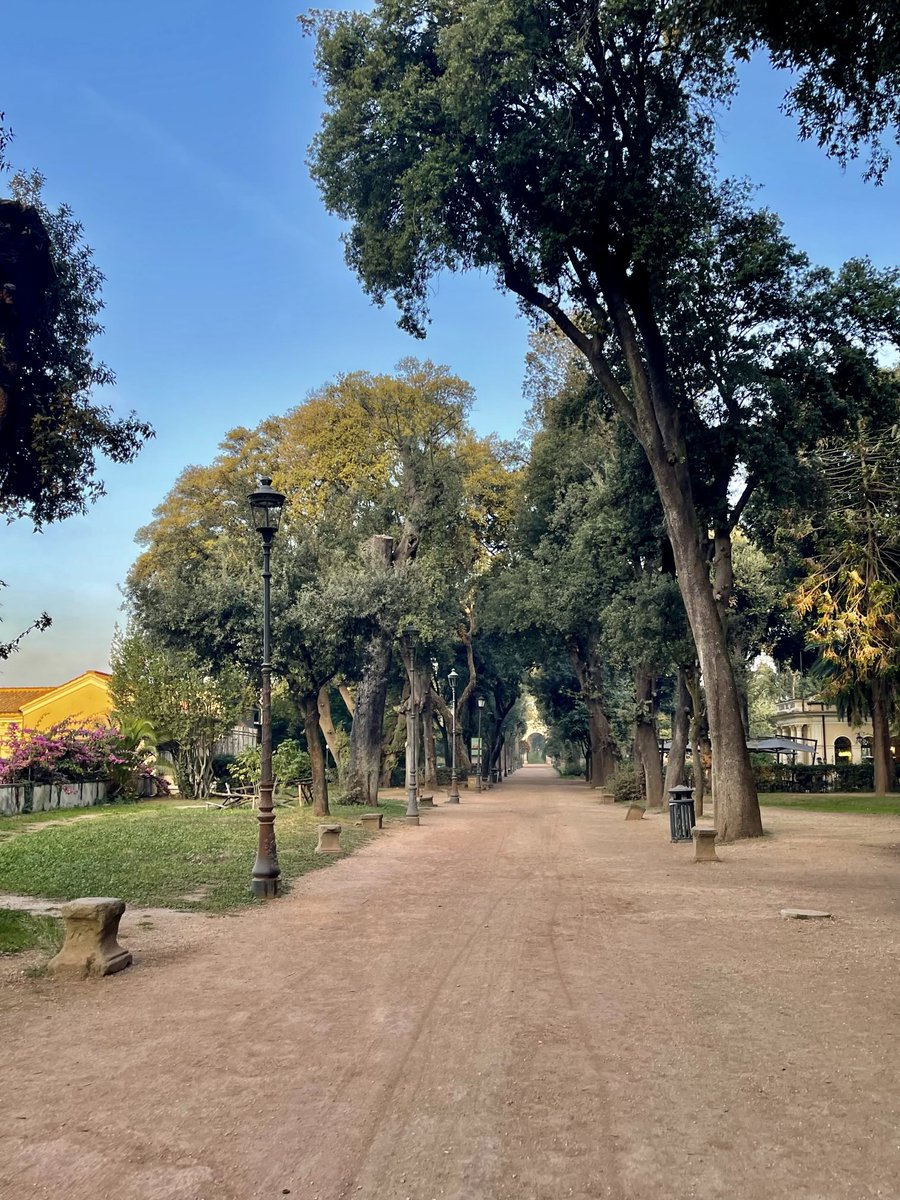 enzomazza's tweet image. #earlyrunning Villa Borghese