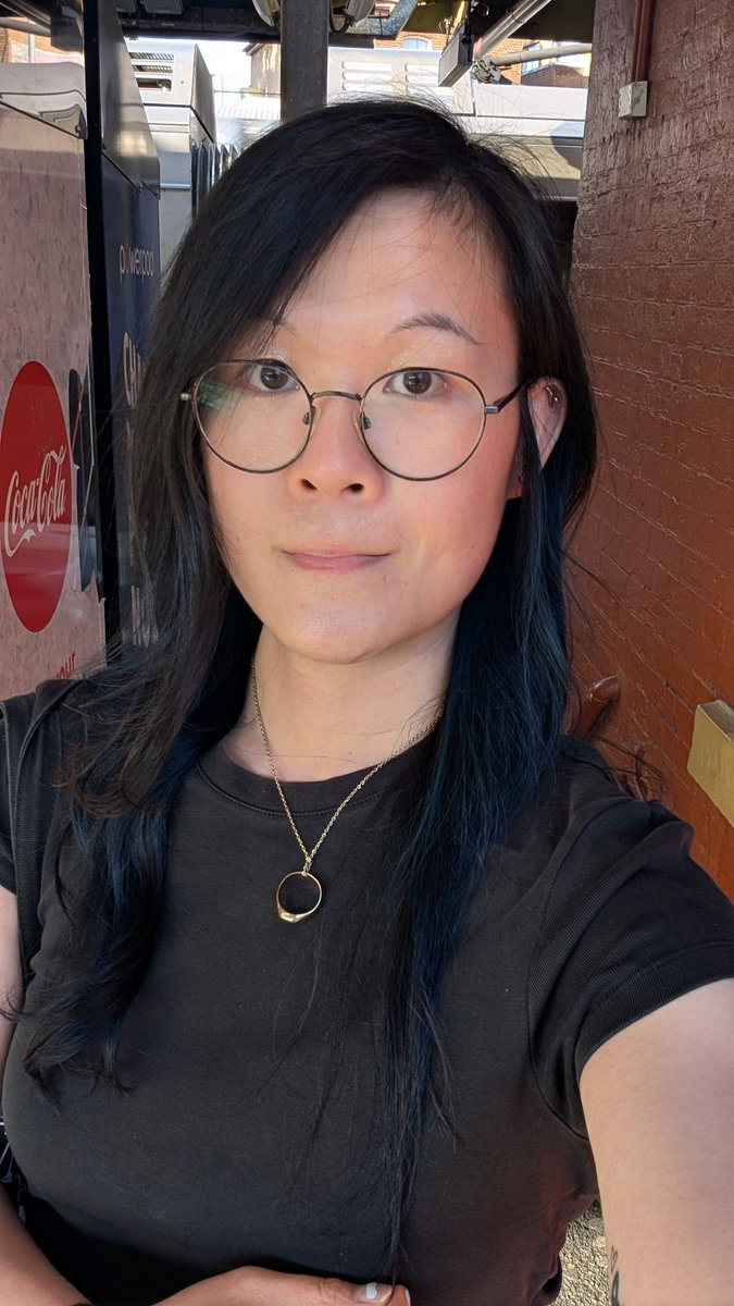 Ranting_Trans's tweet image. Got some blue streaks, but my hair&apos;s too dark to see it rn 😅