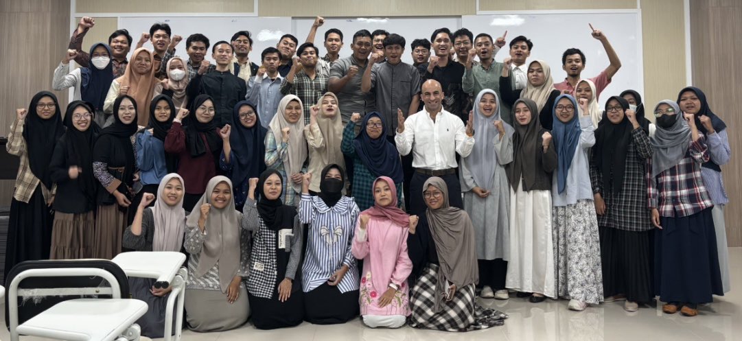 Professor Ahmed Hankir tweet media