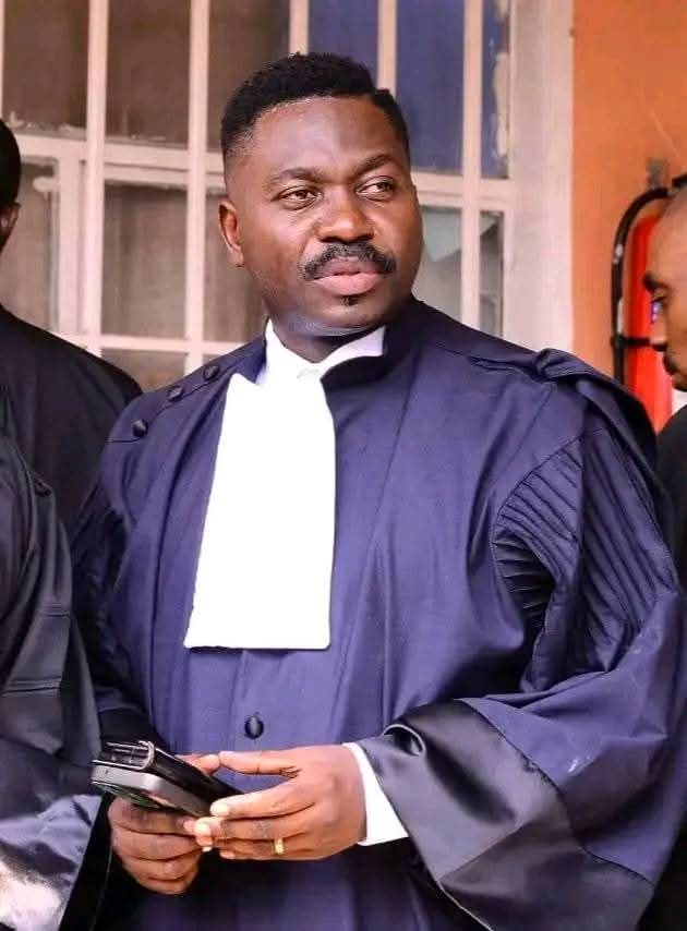 ebalemozindo's tweet image. #RDC: AVIS DE DISPARITION.
Nous portons à la connaissance du public que Maître Guylain MWANAUME, père de famille et Avocat au Barreau de Kinshasa–Matete, est porté disparu depuis le mercredi 12 novembre 2025, à Kinshasa. 

Selon les informations recueillies, il a été vu pour la…