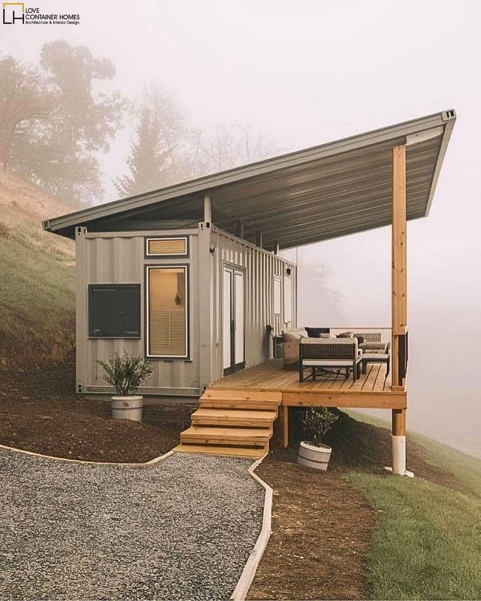 LCH_studios's tweet image. Would you live in a house built out of shipping containers? Rate this one on a scale of 0-10.  Visit us at lovecontainerhomes.com for container house plans and designs.
#architecture #shippingcontainer #containerhome #containerhouse #house #prefab