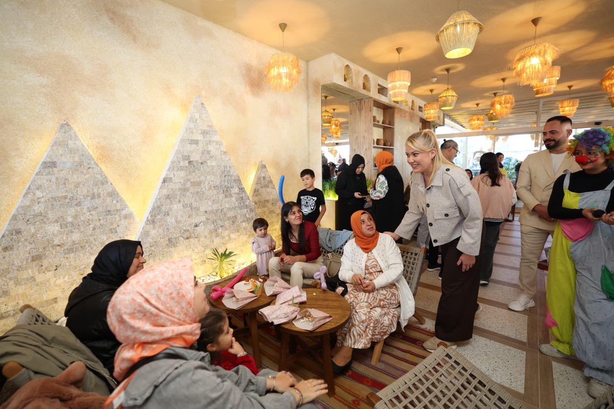 Altıntop Mahallemizde Masal Butik Bujiteri’nin ve Selçukbey Mahallemizde Laos Coffee Roastery’nin açılışını gerçekleştirdik. İş yerlerimize bereketli kazançlar diliyorum.