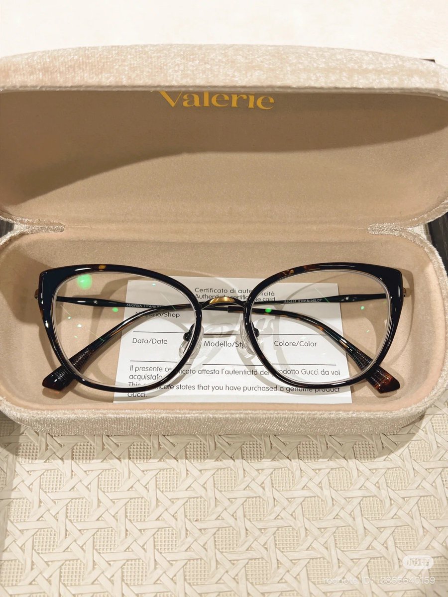 jacfkpot's tweet photo. we need that looks with glasses: 💌👀 https://t.co/8gWQ0BIPyX