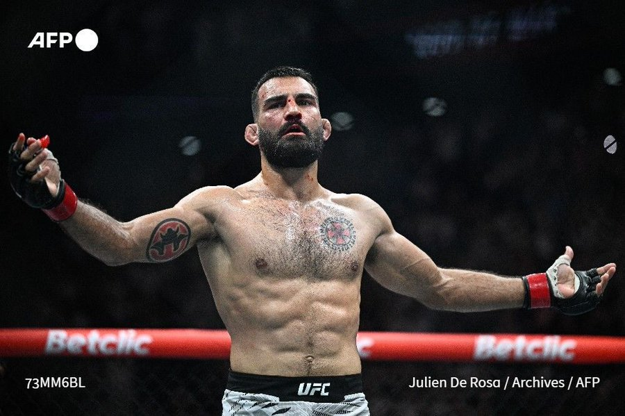 lequotidien509's tweet photo. 🇫🇷 UFC 322 : Benoît Saint Denis veut confirmer son retour après une année 2024 éprouvante. Il affronte Beneil Dariush dans un combat de poids légers (lightweight), dans la nuit de samedi à dimanche au Madison Square Garden. #UFC322 #BenoitSaintDenis #Dariush #MMA #lequotidien509 https://t.co/EZSnP3gX6q