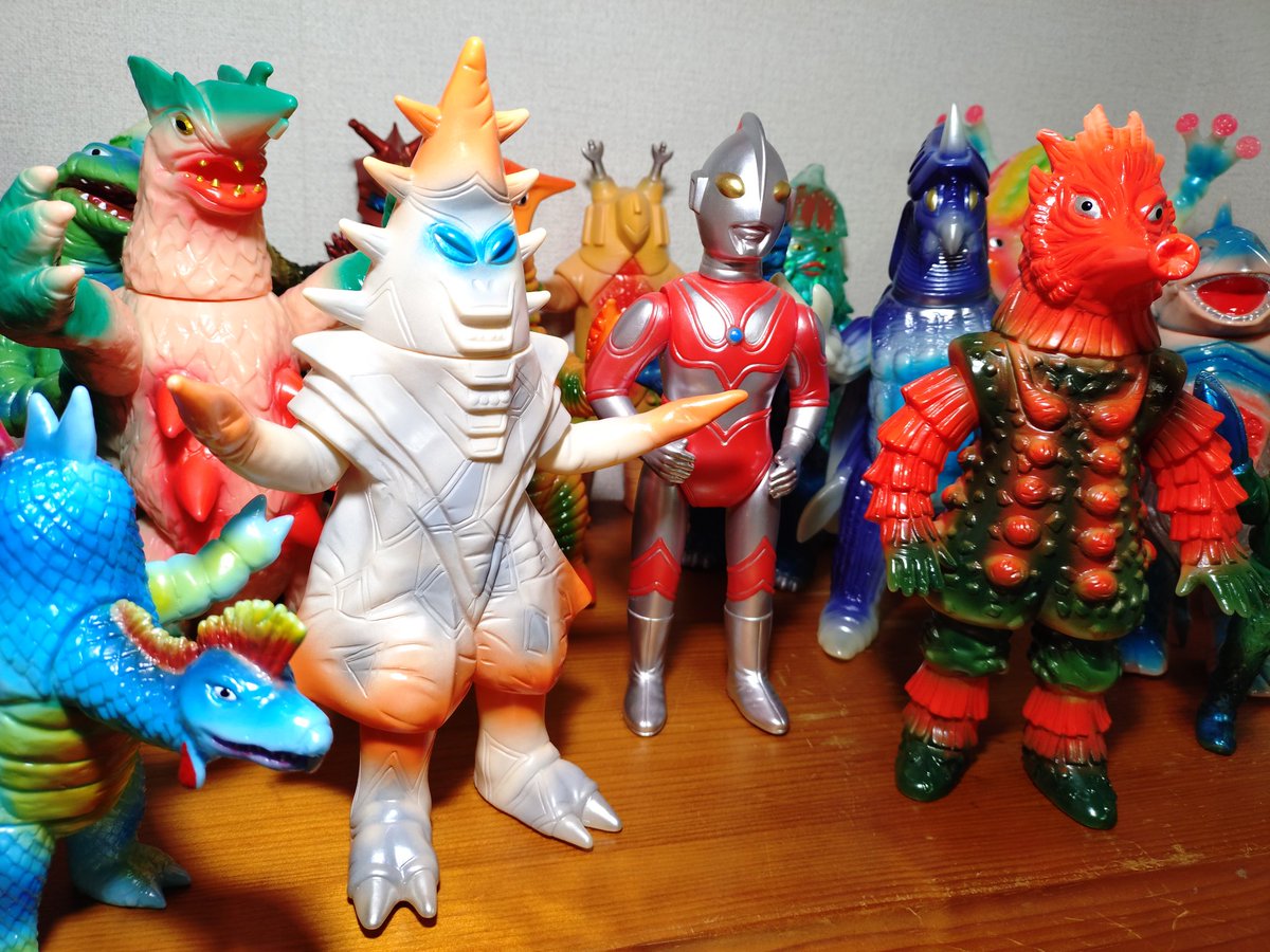 ササヒラー帰りマンミステラー出してきました #ブルマァク #ソフビ