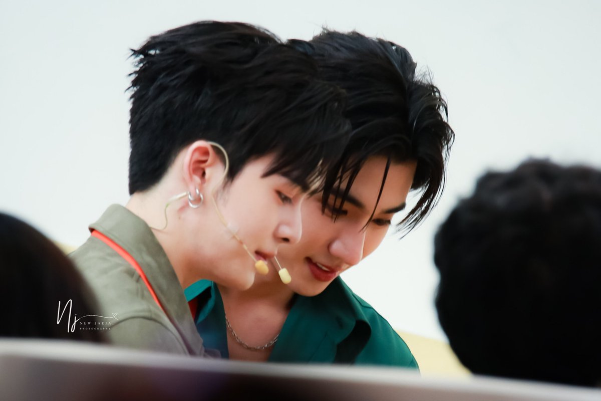 NewJaeja_'s tweet photo. 251115 ชาแก้วนี้ต้องหวานกี่เปอร์ แต่หวานเท่าไหร่ก็คงสู้คนชงไม่ได้

PERTHSANTA JOY KAMUTEA 

#NEWKAMUEVENTxPerthSanta 
#PerthSanta https://t.co/wfghpaWcVS