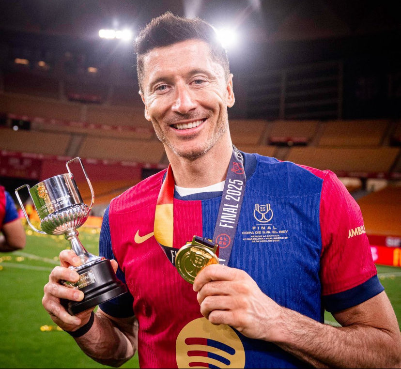 🚨— عــاجــل - <a href="/FabrizioRomano/">Fabrizio Romano</a> : 

روبرت ليفاندوفسكي لم يُفكر أبدًا في مغادرة برشلونة في يناير ، كما أن الاعتزال ليس جزءًا من النقاش حاليًا 🇵🇱 …