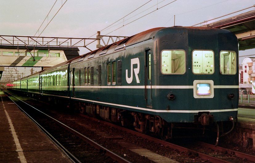 muratakec's tweet image. 学生時代に撮影した1991年8月頃の　山形地区

乱雑に保管している、ネガの取込中