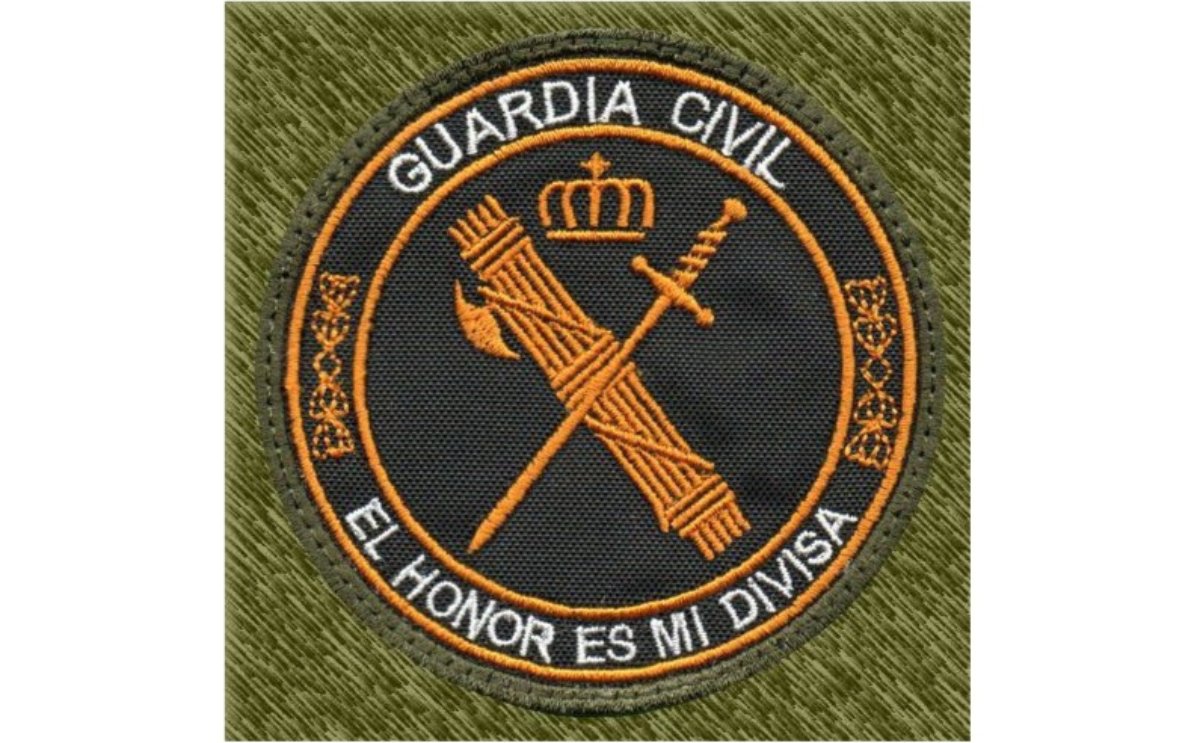 El Duque creía que un guardia debía ser firme con el delincuente, pero compasivo con el vulnerable, por eso dejó escrito el lema que marcó para siempre su identidad, “El honor es mi divisa”, una declaración ética más poderosa que cualquier reglamento militar.