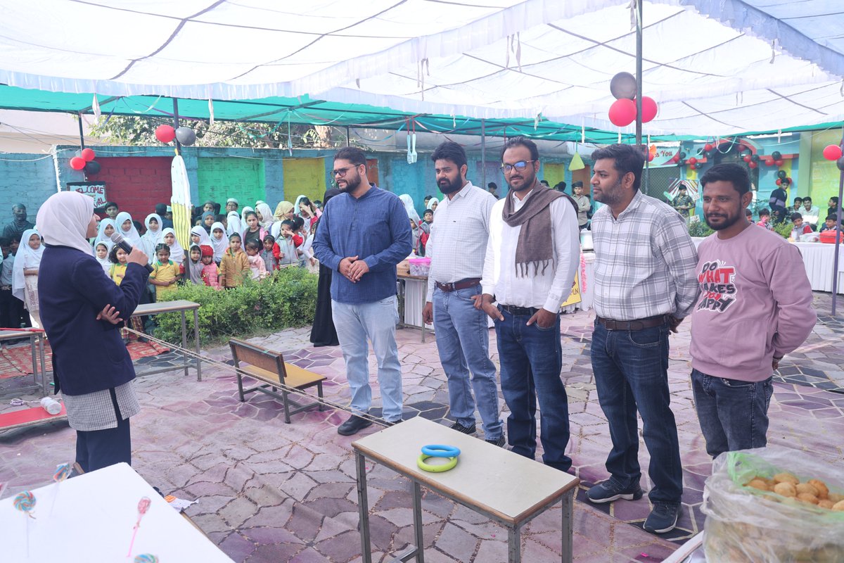 AlBayanKota's tweet image. Parents participated wholeheartedly and enjoyed the vibrant atmosphere.

A wonderful day of joy, learning, and community spirit!
A big thank you to all the talented young chefs,

#KidsCarnival #Entrepreneurship #FunForAll #HappyChildrensDay #ChildrensDay #ChildrensDay2025 #Kota