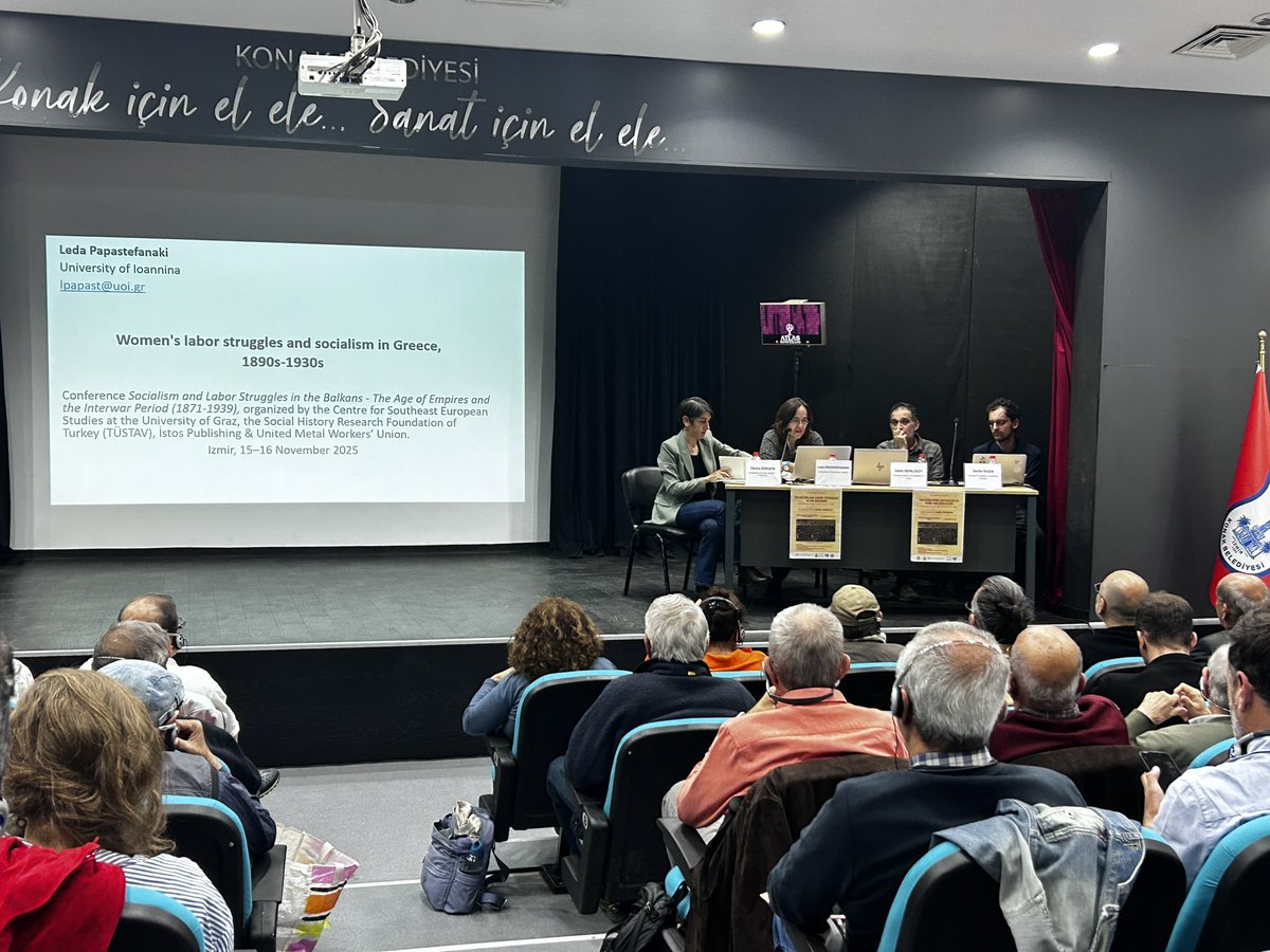 İzmir'de "#BalkanlardaSosyalizmveEmekMücadeleleri" konferansı başladı

Konferansta iki gün boyunca 6 ülkeden toplam 14 akademisyen ile Balkanlarda işçi sınıfı, sosyalist hareketler ve emek mücadeleleri masaya yatırılacak. 
<a href="/tustav92/">TÜSTAV</a> <a href="/HalukTekeli1/">Haluk Tekeli</a>