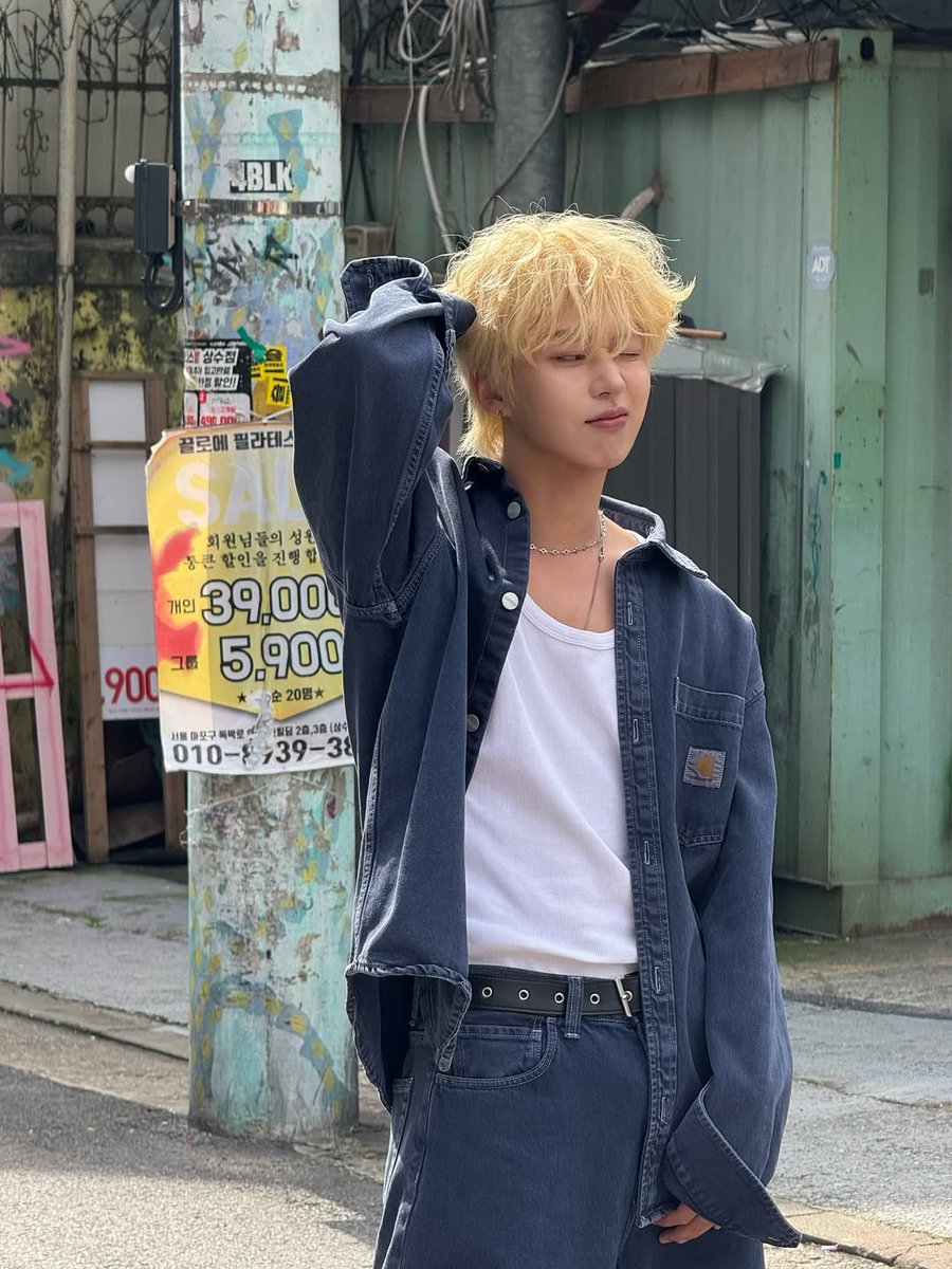 howurlytouse's tweet image. #HOWTOPOST
11/15/2025 | 🐣 yoonminetic INSTA POST UPDATE

🔗 instagram.com/p/DREpckDk3en/…

(1/2)

#YOONMIN #윤민 #howtouse #하우투유즈