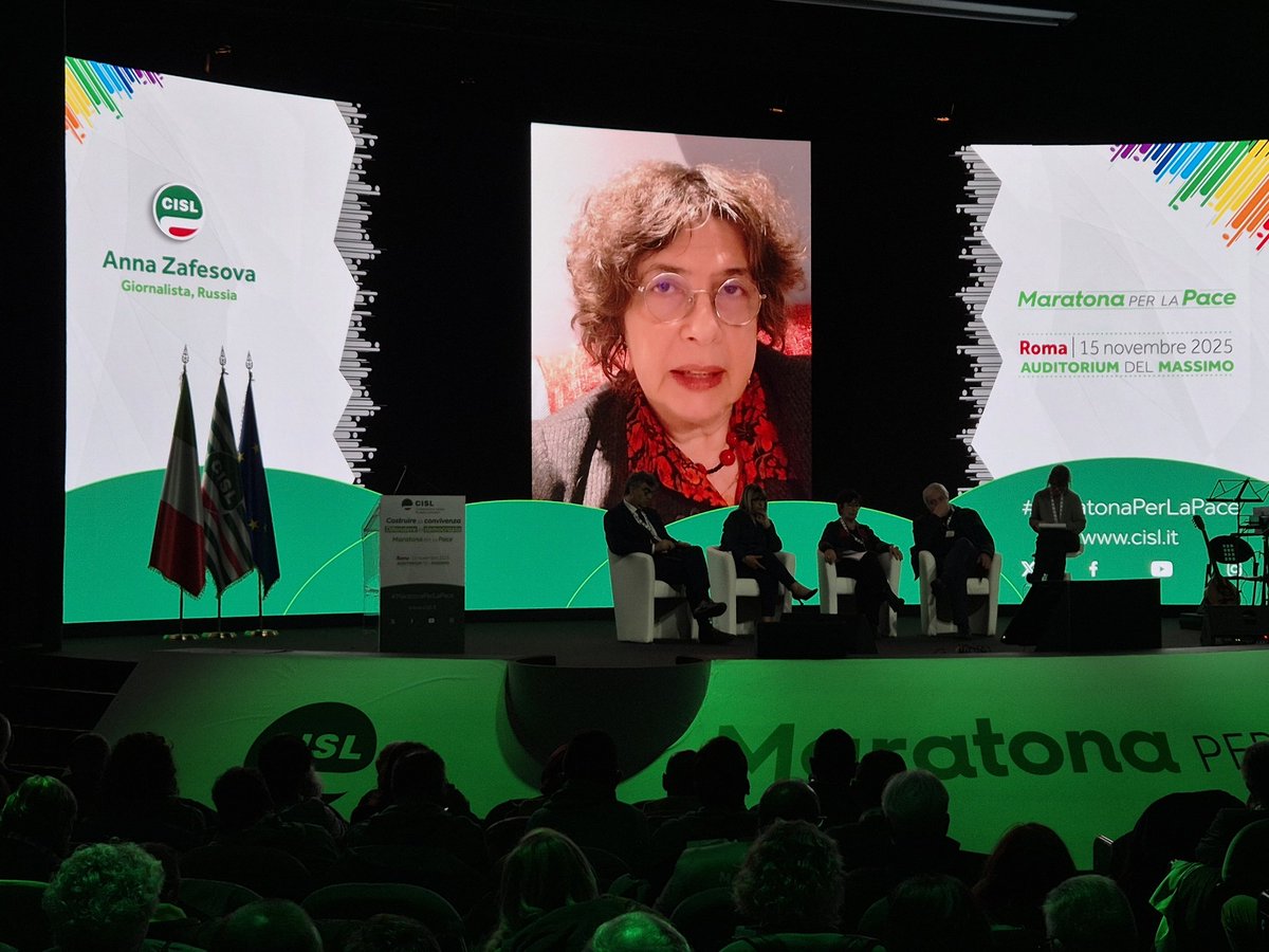 CislNazionale's tweet image. All&apos;Assemblea nazionale della #Cisl le toccanti testimonianze di due donne coraggiose sul conflitto tra Russia e Ucraina. 

Anna Zafesova, giornalista e dissidente russa: &quot;Non è un conflitto solo territoriale, ma una guerra tra due diverse visioni politiche, sociali e culturali.…