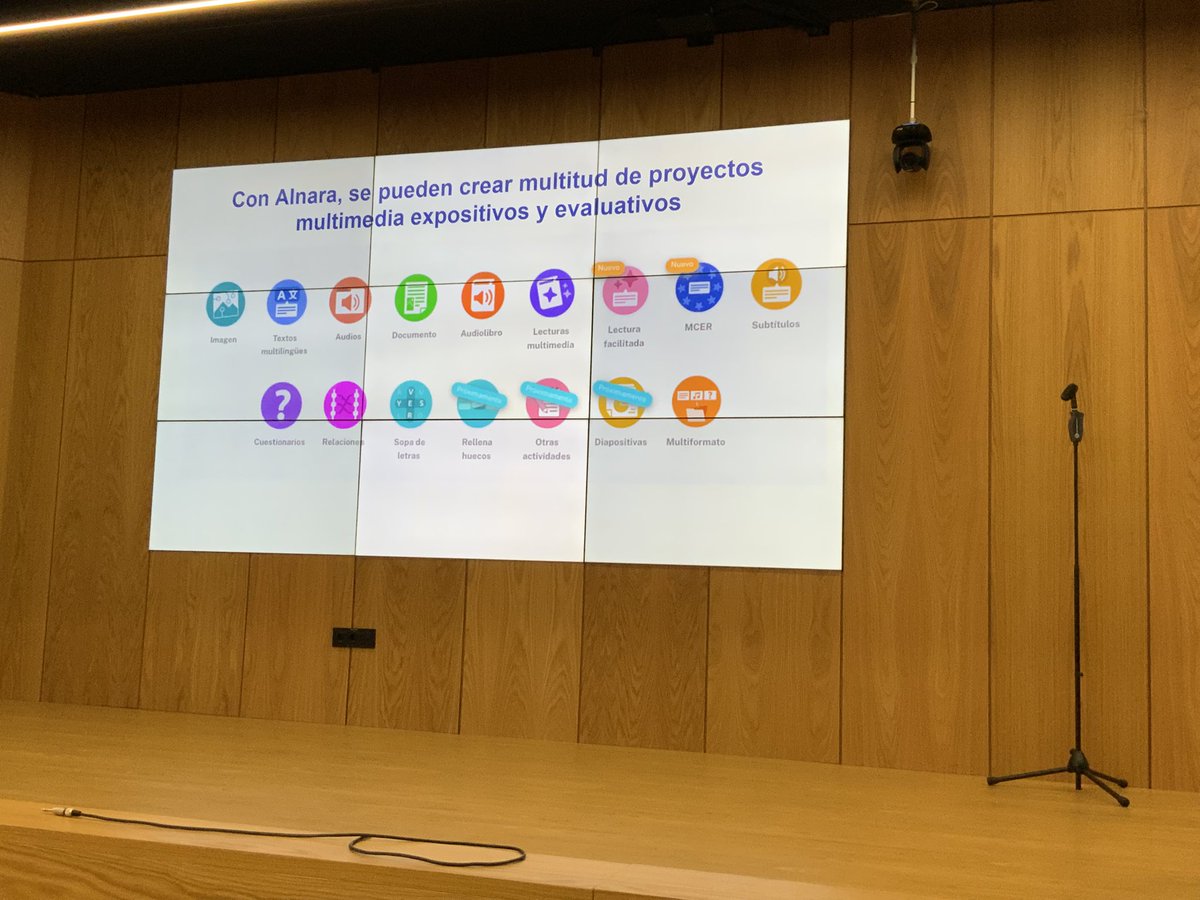 ProfeJota1's tweet photo. Ainara permite elaborar multitud de recursos en diferentes formatos que luego pueden ser utilizados por el docente en clase de Religión. Francisco Cebrián nos lo enseña en #innovareli25 https://t.co/Ierba2z4PE
