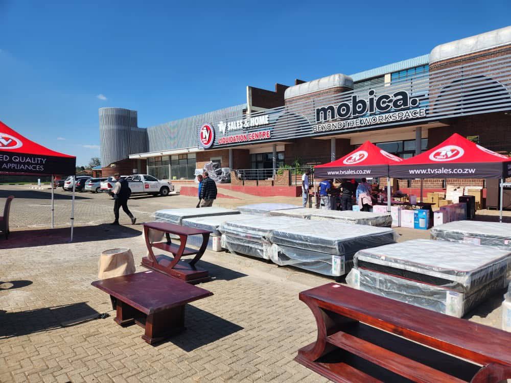 newswireZW's tweet image. Axia delivered strong volumes in the three months to September, supported by what it says was a more stable economy and new outlets

⬆️TV Sales &amp;amp; Home: Sales volumes rose 31%, driven by “competitive pricing” and new branches in Churchill, Mvurwi, Norton, Hogerty, and the Factory…