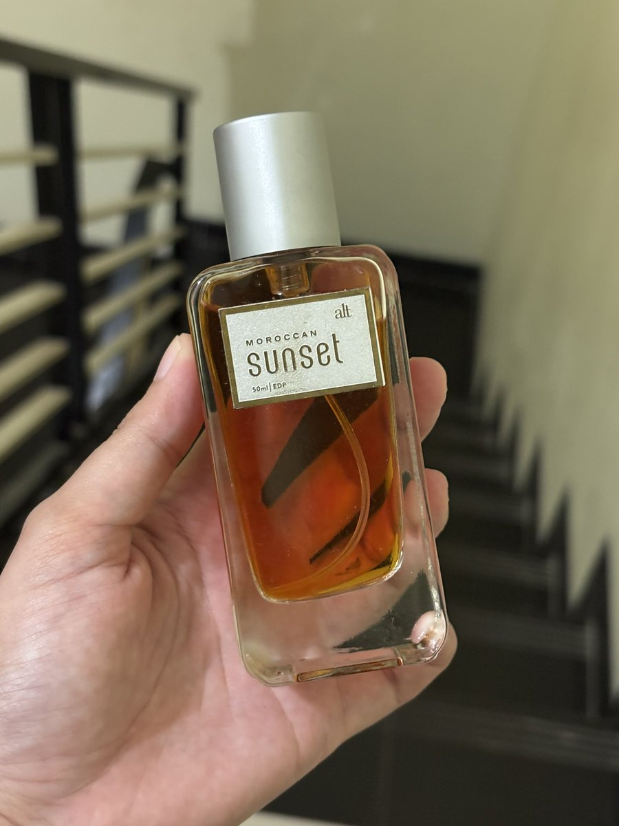 romapntis's tweet image. are you looking for the dum dum thai tea perfume version? you should try this 👀