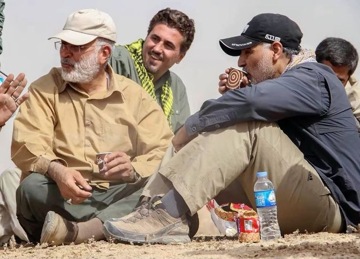 fatimazahrajafr's tweet image. Fun moments wrapped in manviyat.✨  
#SpiritualVibes #HalalFun #LightAndSoul