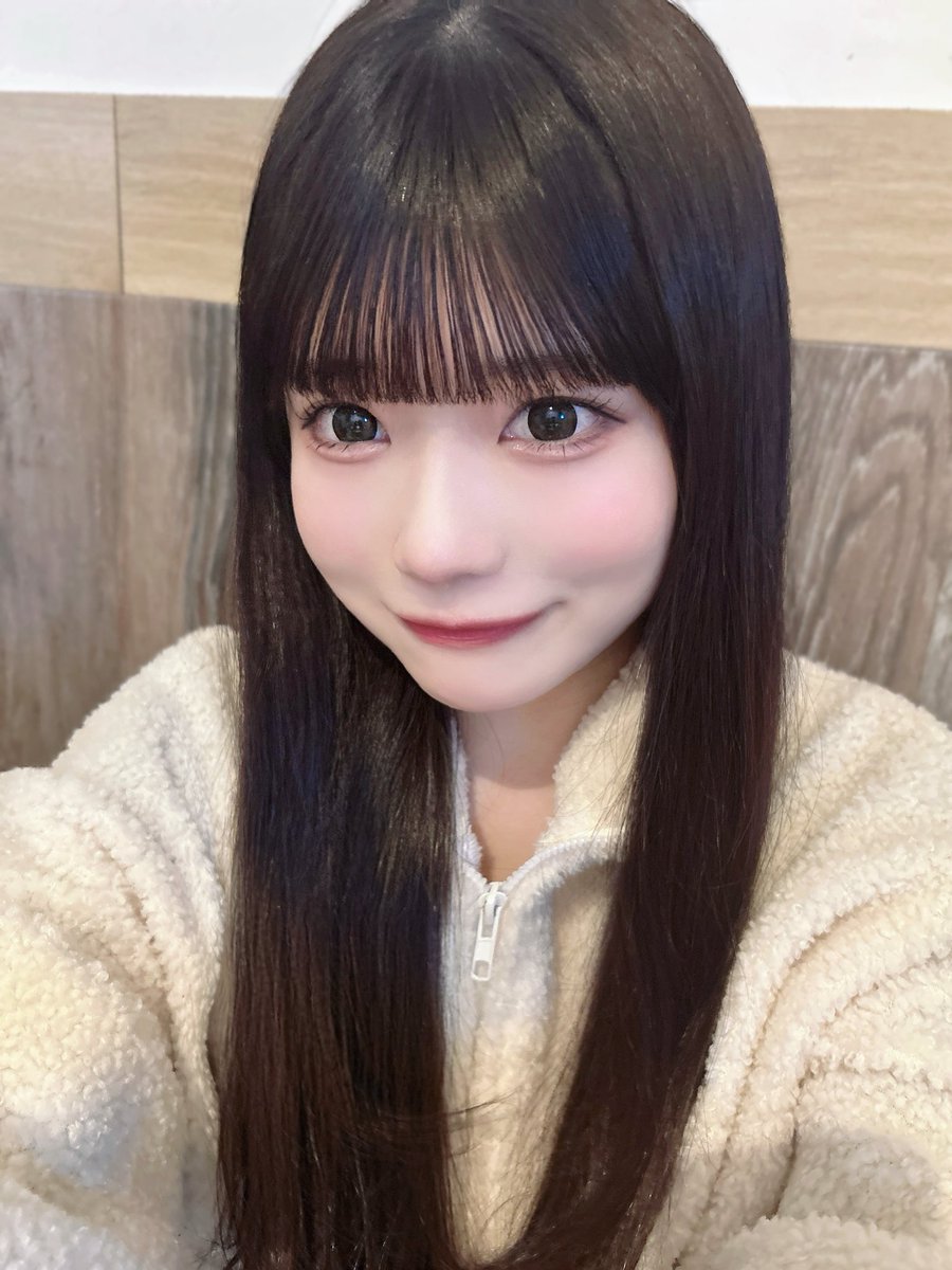 _mainyan0's tweet image. ねぇ夢で会えるなら満足だよ。♡