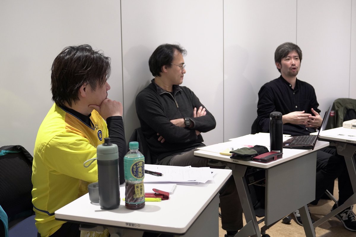 pancakenokai's tweet image. 『エーリヒ・ケストナー～消された名前～』勉強会を先日開催しました。
この日はスペシャルゲストとして、作者の鈴木アツトさんにお越しいただき、作品が生まれた背景や役のエピソードなど、貴重なお話をたくさん伺うことができました。

#パンケーキの会 #ケストナー #ある夜をめぐって