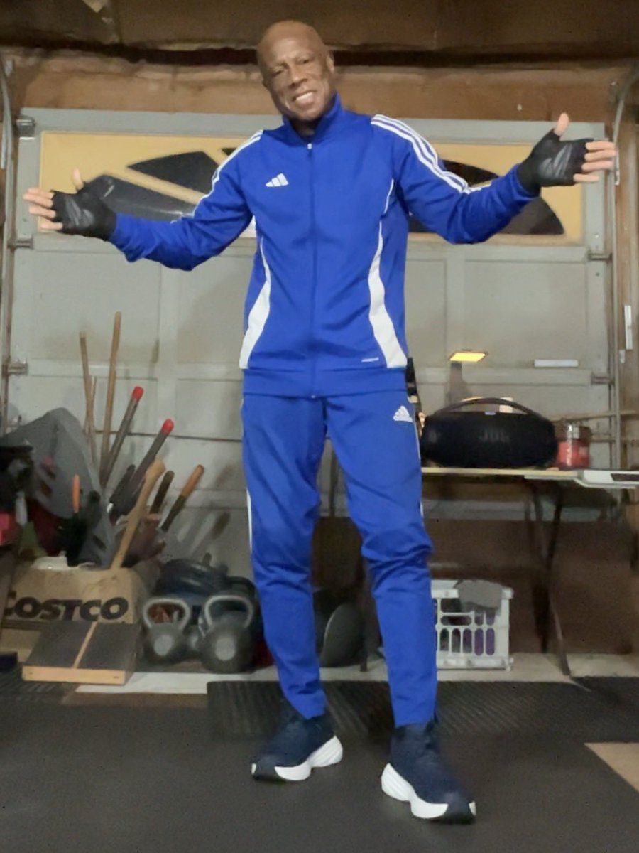 hustonmckinney's tweet image. 5/5 So next time you work out, remember: A good #stretch isn&apos;t just about touching your toes - it&apos;s about setting the stage for stronger, more resilient muscles! 🚀 #FitnessHacks #StretchForStrength