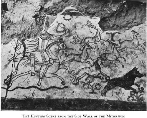 israleyn's tweet photo. Dura Europos Mithraeumu’ndan görseller. Alttaki görselde Mithras at üzerinde avlanırken tasvir edilmiştir. Geyiklerin boynuzlarına dikkat edin; hilal şeklinde yapılmışlardır, zira geyik, Ay tanrısının en önemli sembollerinden biridir. https://t.co/HD7pAmkr7N