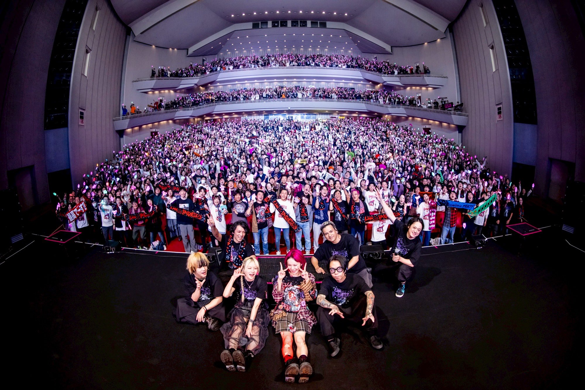 G5y47zKaQAAdMR9?format=jpg&name=large