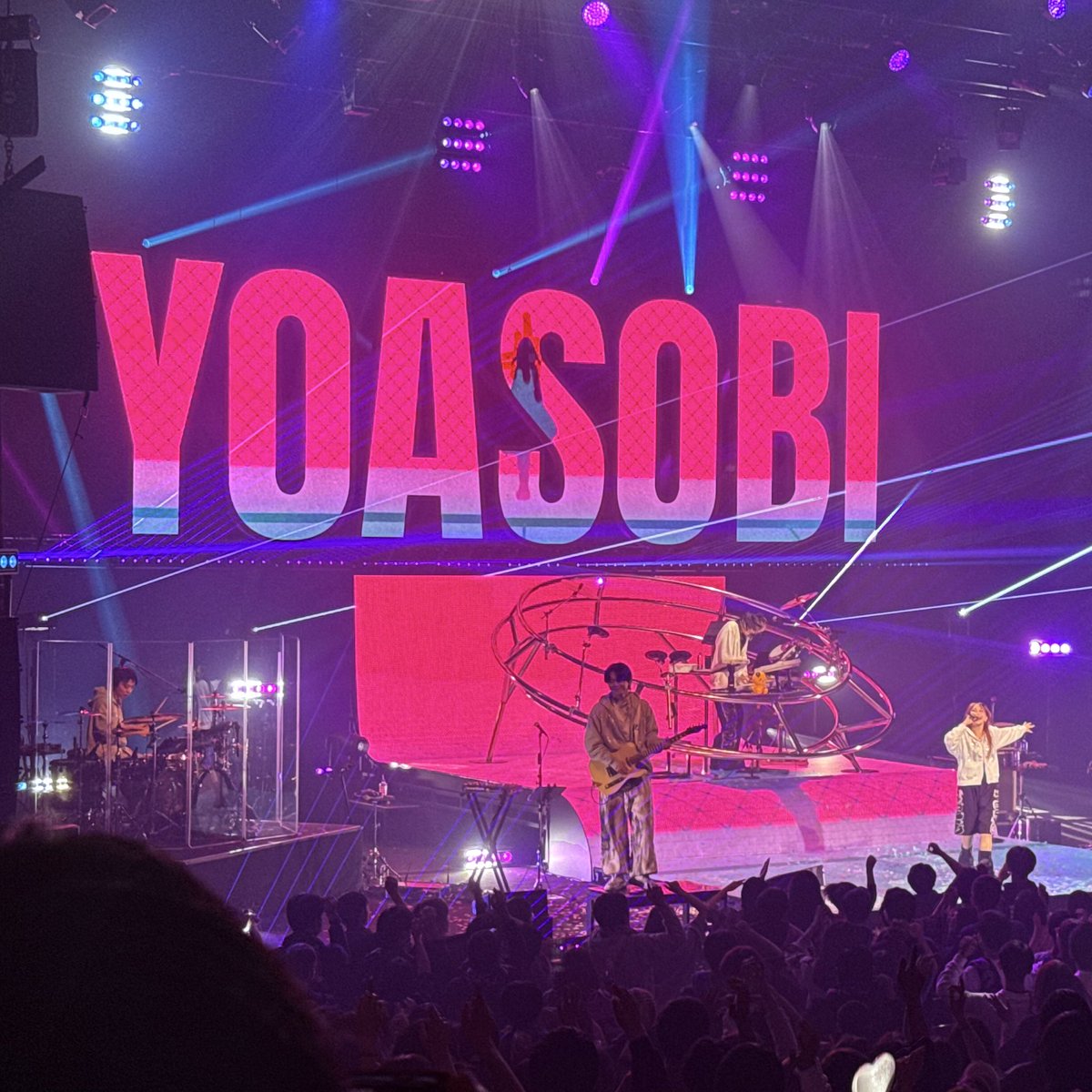 mackey_quiz's tweet image. おととい愛媛でYOASOBIからの今日東京でChevonというハードスケジュールでした、総じて最高でした。