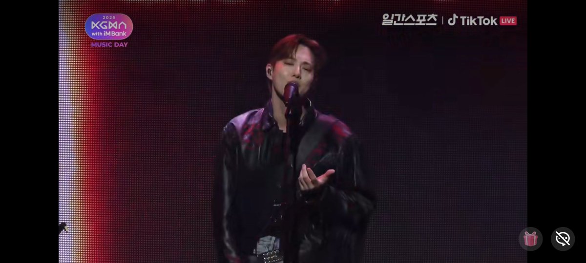 Woy Suho lu cakep banget elaaah