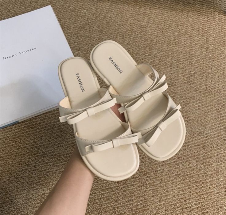 greenishbluee's tweet image. pretty sandals for everyday✨