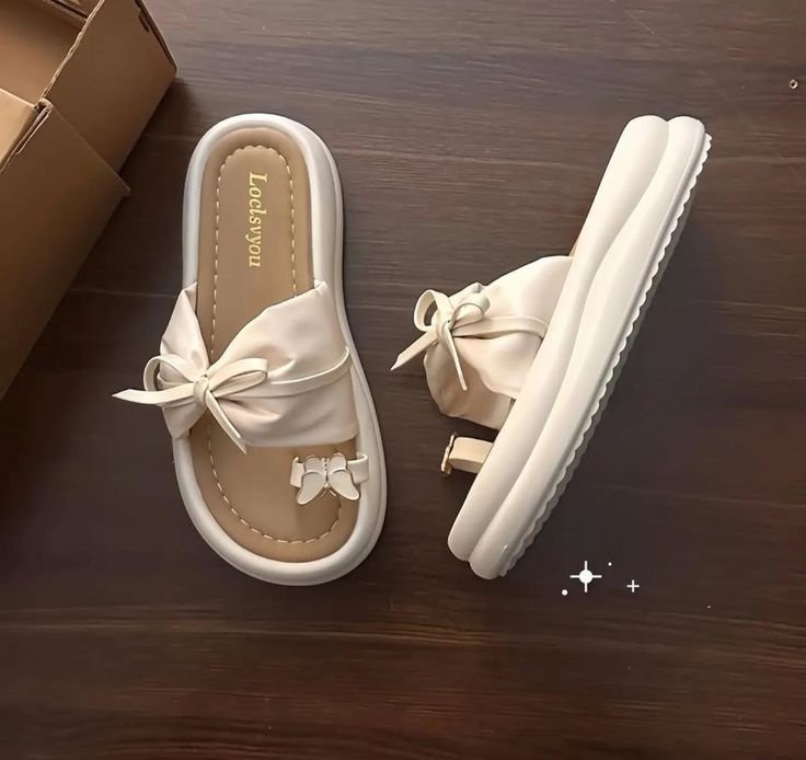 greenishbluee's tweet image. pretty sandals for everyday✨