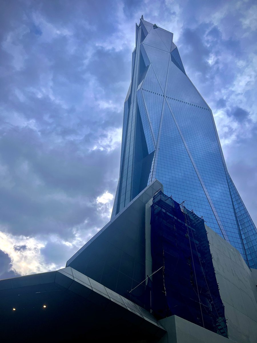 daviddortiz's tweet image. Finally got to visit Merdeka 118 in KL. Remarkable engineering, and really gorgeous architecture. At 678.9 Meters, it’s the second tallest building on earth. From up here, I’m humbled and grateful to experience this. Humans can do amazing things. 🇲🇾