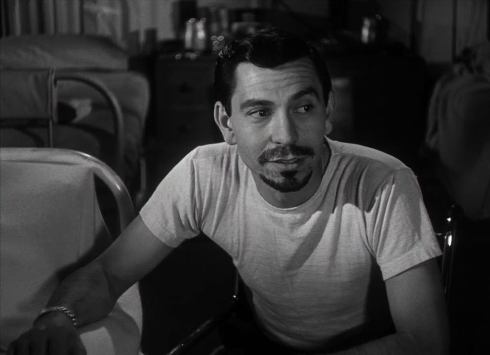 LoveOldMoviez's tweet image. Before Dragnet, #JackWebb was in 3 films from 1950 that have become cult classics: #SunsetBoulevard, the fiancé of Nancy Olson; a disabled war veteran in #TheMen; and in #DarkCity, co-starring with Harry Morgan, future partner on the second Dragnet series.