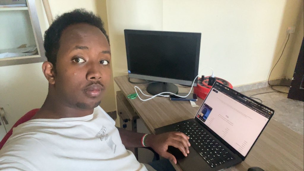 abdirashidv's tweet image. Returning home to Somalia and realizing I can&apos;t access my favorite AI tool, Claude AI. @AnthropicAI , please consider expanding your service to Somalia. Access to powerful AI is crucial for students, developers, and businesses here. We are ready! 🤝 

to @DarioAmodei