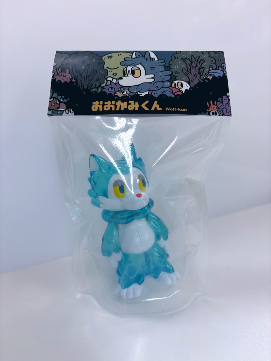 yohitoy's tweet image. デザフェス62①
あらいきりこさんのおおかみくんです🎉
ラムネカラーも届きました🎉
開始からものすごい行列でした😆
＃あらいきりこ ＃おおかみくん