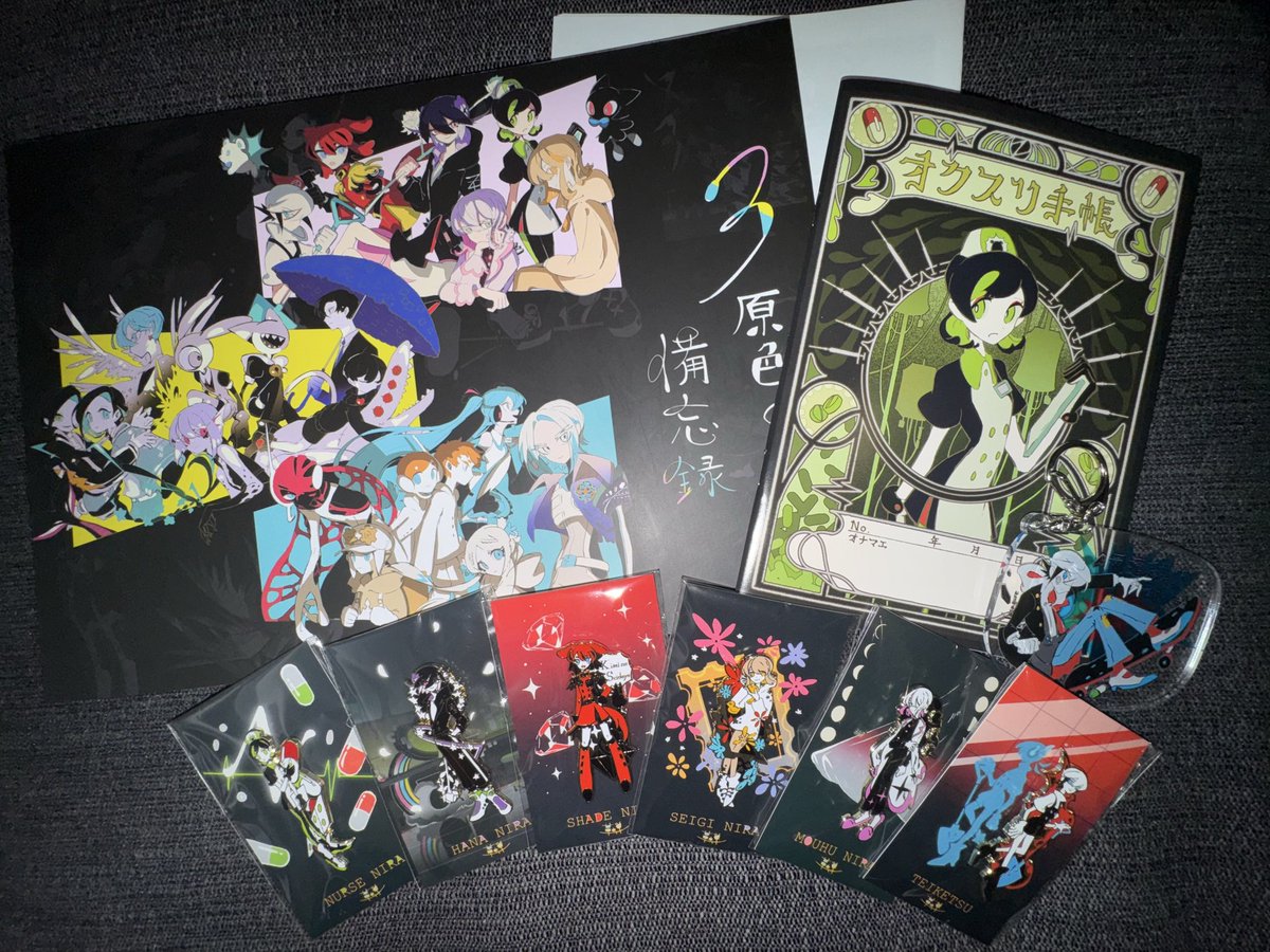 #革蝉展
革蝉さんの個展行ってきました🩵⟡.·
幸せな空間過ぎてもう眼福でした🥹♥沢山のイラストや原画を間近で拝見出来て幸せです😌
革蝉さんにもお会いできてめちゃ嬉しかったです！♡̴⟡.˚