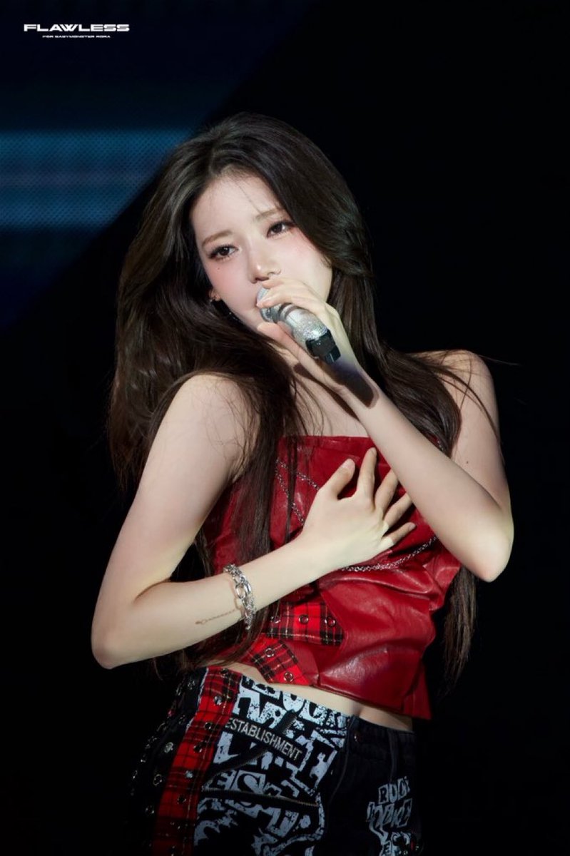 itgirlrora's tweet image. THE PRETTIEST #RORA