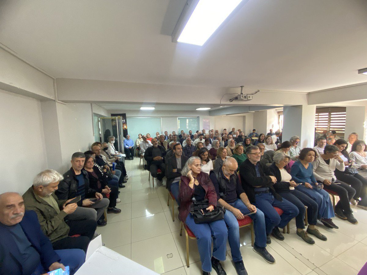 Barış ve Demokratik Toplum çağrısı kapsamında; merkezi örgütlenme eş sözcülerimizin katımıyla gerçekleştirdiğimiz Ege Bölge toplantımızda, yeni dönem politikalarımız ve örgütlenme çalışmalarımızı ele aldık.

Özgür ve eşit yaşamı hep birlikte inşa edeceğiz.