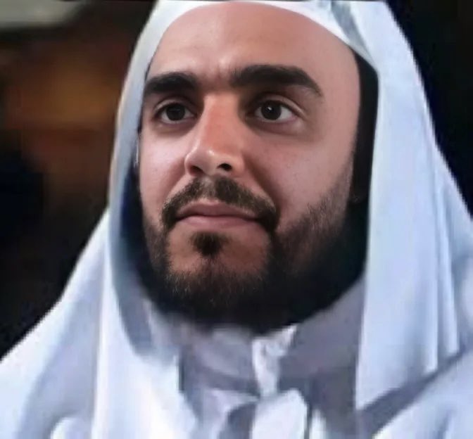 تشوف المقطع  والمكتبة و الكتب وراه و تقول الرجل سيتحدث عن معركة ذات الصواري وكيف انتصر المسلمون بحرا على الدولة البيزنطية 
..

آخرتها يسولف عن العالمي و اسطورته و جايب وراه كتب البخاري و الفقه عشان يضيف مصداقية لكلامه 😂😂
..

#توعية_الطواقي