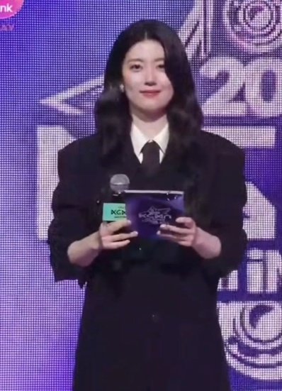 jh_0917_'s tweet image. 두번째 착장 미치게 좋음