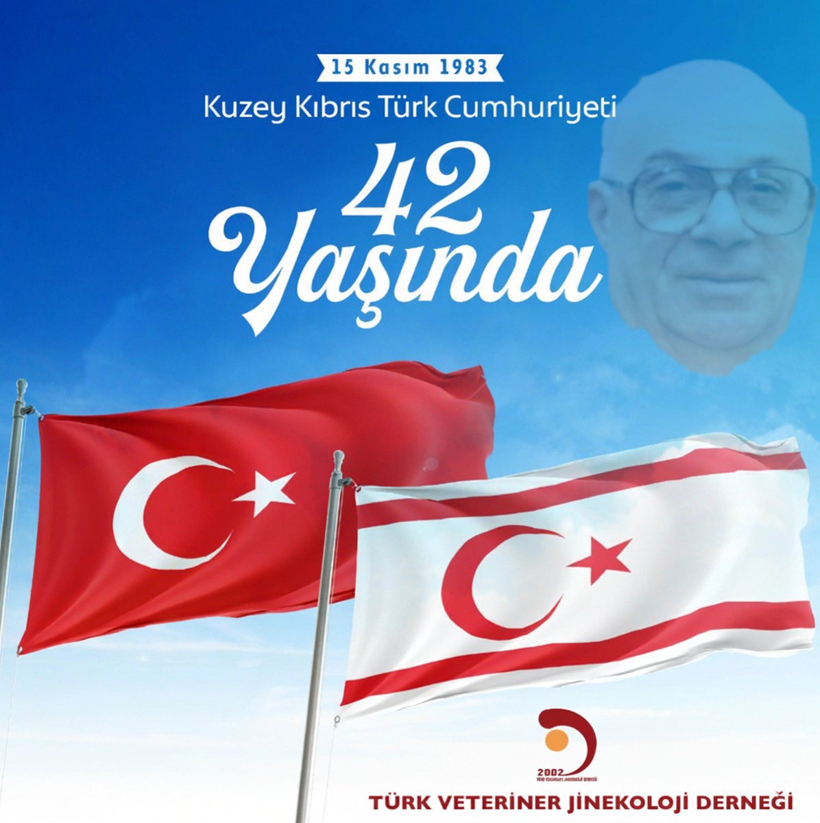 Zorlu, onurlu ve büyük bir mücadele sonunda kurulan Kuzey Kıbrıs Türk Cumhuriyetimizin 42. yılını gururla kutluyor; kuruluşunda katkısı olan tüm şehitlerimizi ve gazilerimizi saygı ve şükranla anıyoruz.

#KKTC
